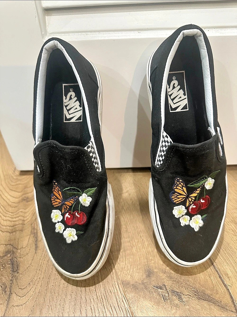 Vans Classic Slip-On Butterfly Cherry Embroidered Sneakers Black & White US 8.5